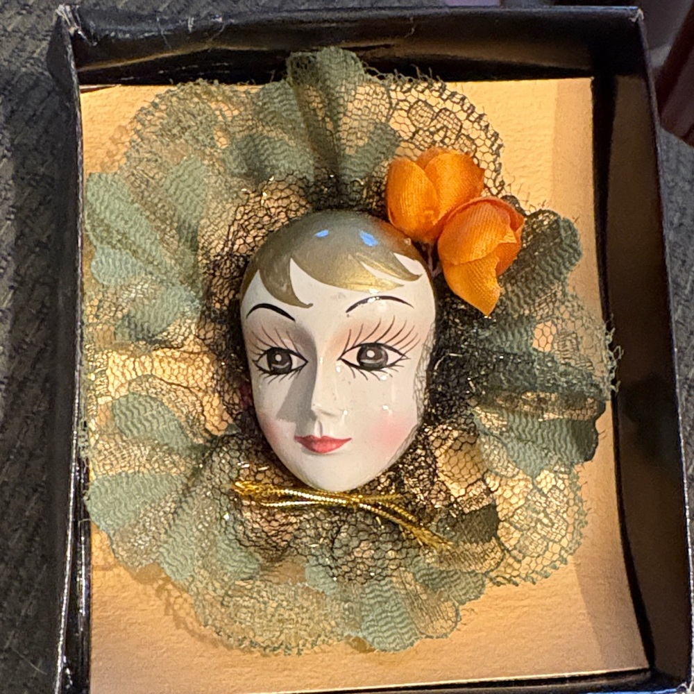 Vintage Brinn’s 1986 Glamour Girl Porcelain Doll Brooch